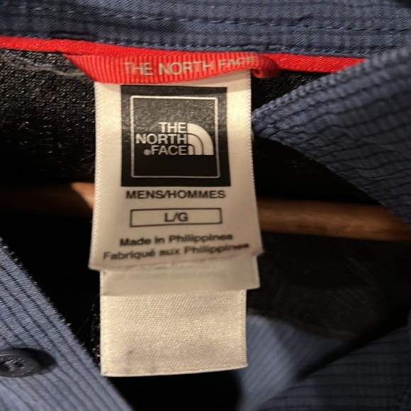 Men’s size large NorthFace shirt - Picture 2 of 3